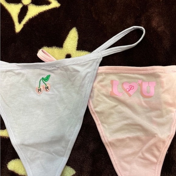 🆕 Victorias Secret G-string panties - Picture 2 of 4